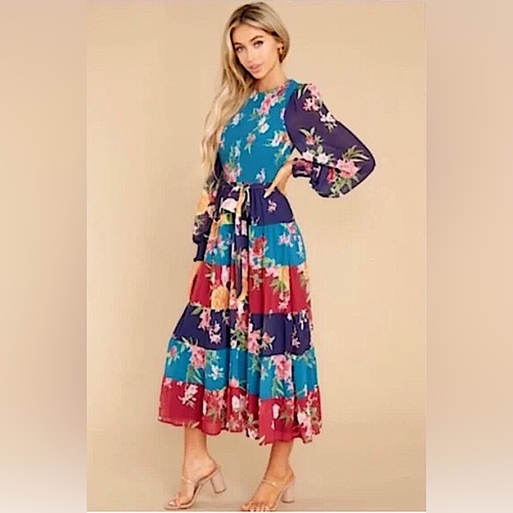 Red Dress Boutique Dresses & Skirts - Red Dress Boutique Floral Smocked Long Sleeve Maxi Dress